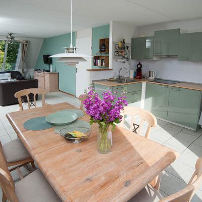 Ferienhaus Villa Seestern: Küche und Essplatz